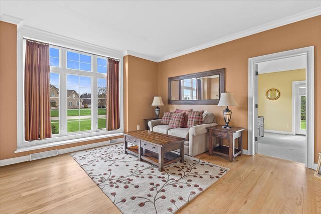 W289N6349 Blackhawk DRIVE, Hartland, WI 53029