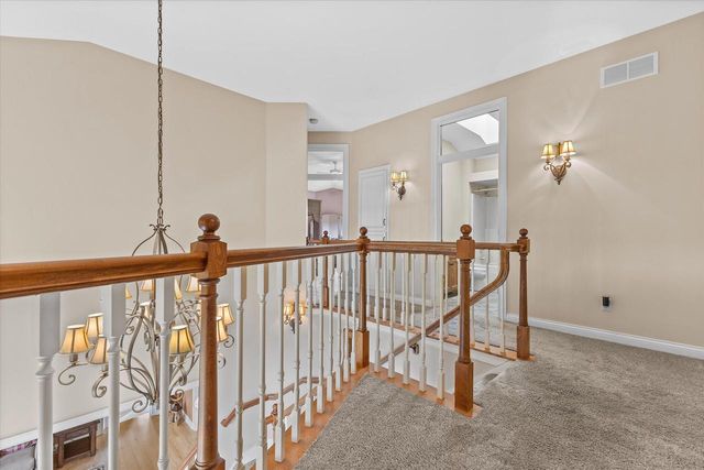W289N6349 Blackhawk DRIVE, Hartland, WI 53029
