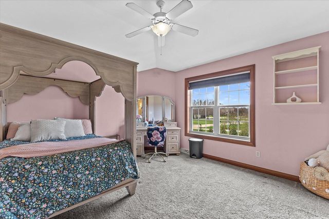 W289N6349 Blackhawk DRIVE, Hartland, WI 53029