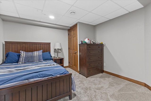 W289N6349 Blackhawk DRIVE, Hartland, WI 53029