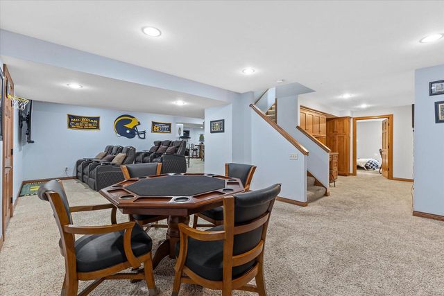 W289N6349 Blackhawk DRIVE, Hartland, WI 53029