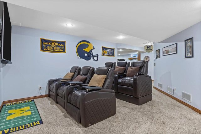 W289N6349 Blackhawk DRIVE, Hartland, WI 53029