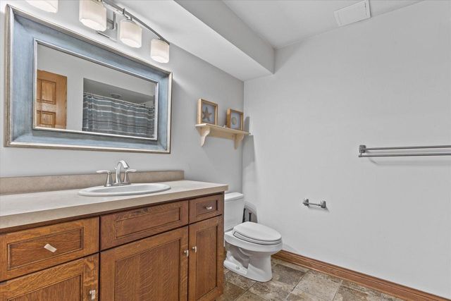 W289N6349 Blackhawk DRIVE, Hartland, WI 53029