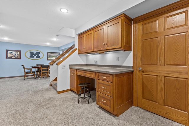 W289N6349 Blackhawk DRIVE, Hartland, WI 53029