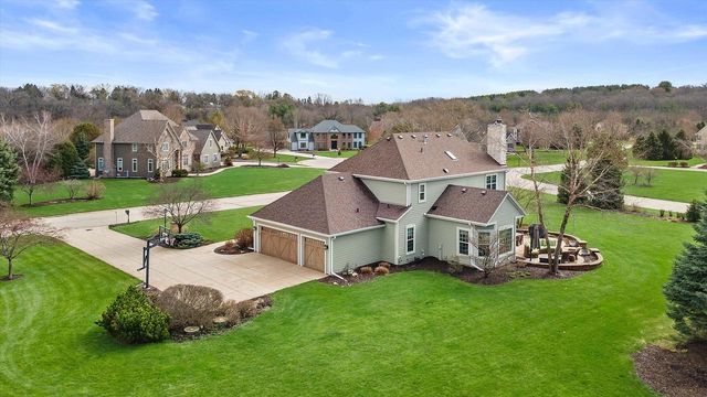 W289N6349 Blackhawk DRIVE, Hartland, WI 53029
