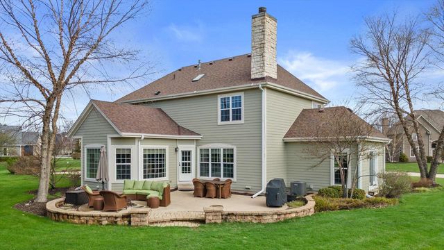 W289N6349 Blackhawk DRIVE, Hartland, WI 53029