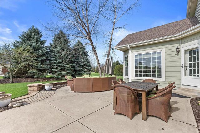 W289N6349 Blackhawk DRIVE, Hartland, WI 53029