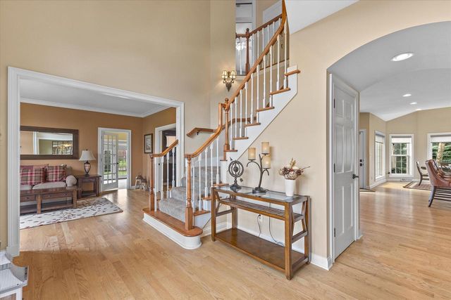 W289N6349 Blackhawk DRIVE, Hartland, WI 53029