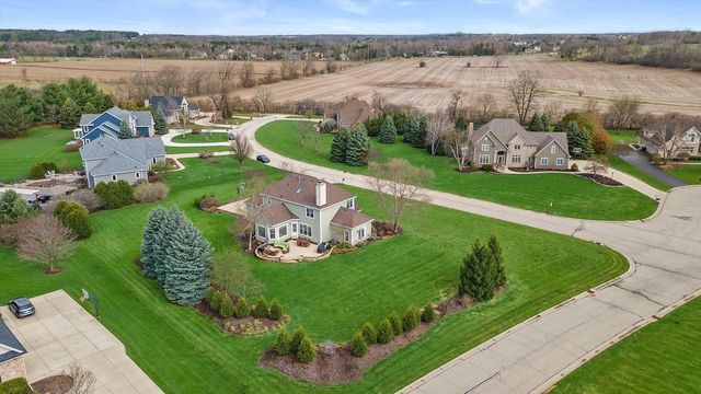 W289N6349 Blackhawk DRIVE, Hartland, WI 53029