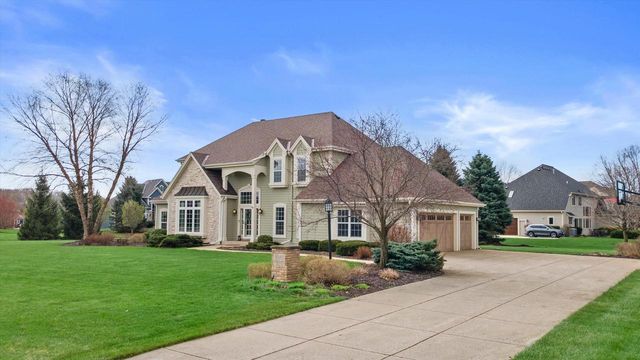 W289N6349 Blackhawk DRIVE, Hartland, WI 53029