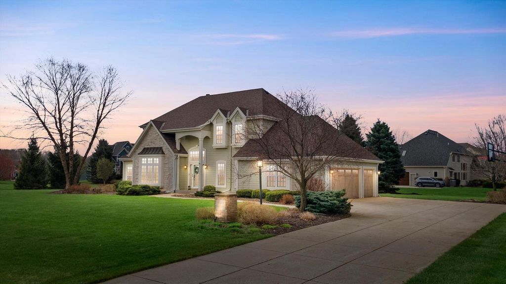 W289N6349 Blackhawk DRIVE, Hartland, WI 53029