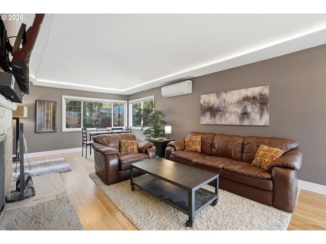 959 LEE St, Lake Oswego, OR 97034