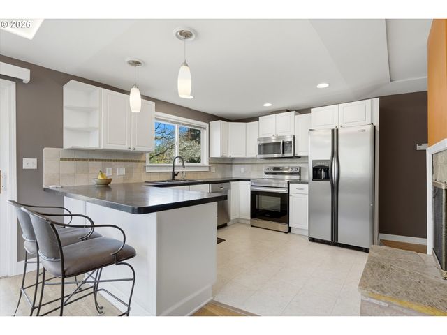 959 LEE St, Lake Oswego, OR 97034