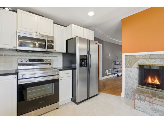 959 LEE St, Lake Oswego, OR 97034