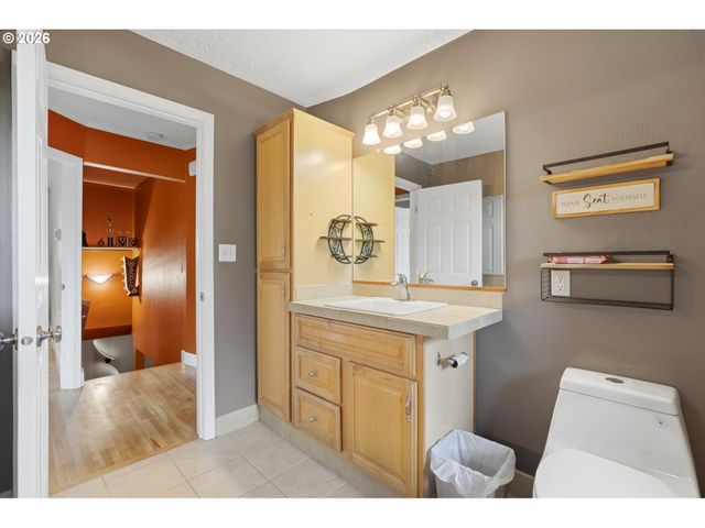 959 LEE St, Lake Oswego, OR 97034