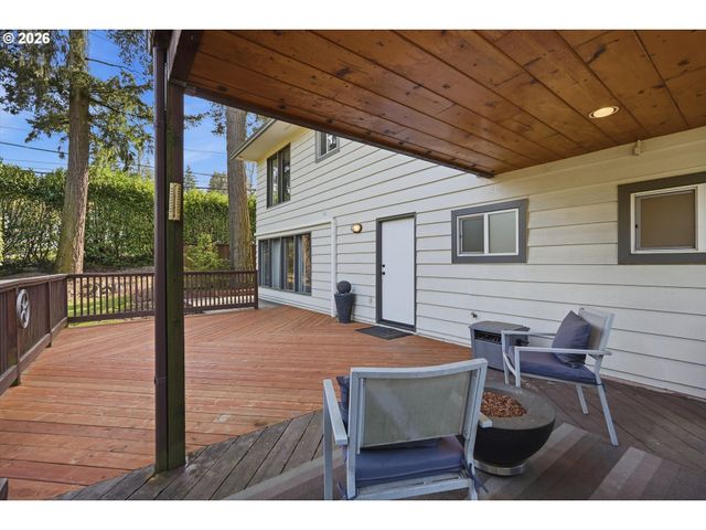 959 LEE St, Lake Oswego, OR 97034