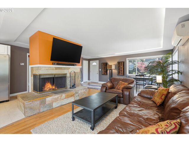 959 LEE St, Lake Oswego, OR 97034