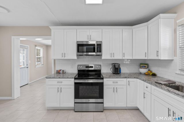 159 Ridgewood Road, West Hartford, CT 06107