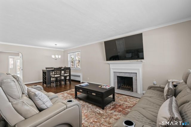 159 Ridgewood Road, West Hartford, CT 06107