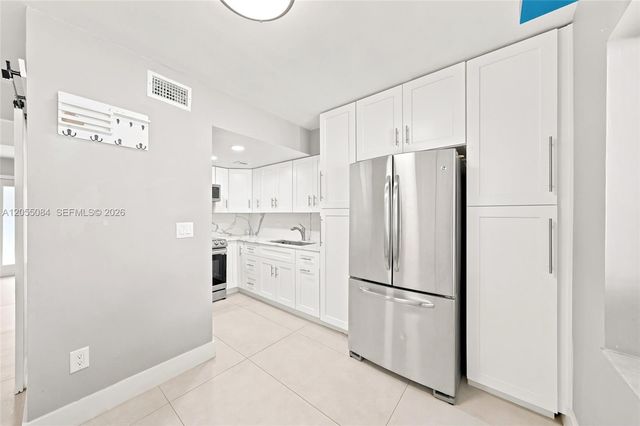 5255 W 26th Court 803, Hialeah, FL 33016