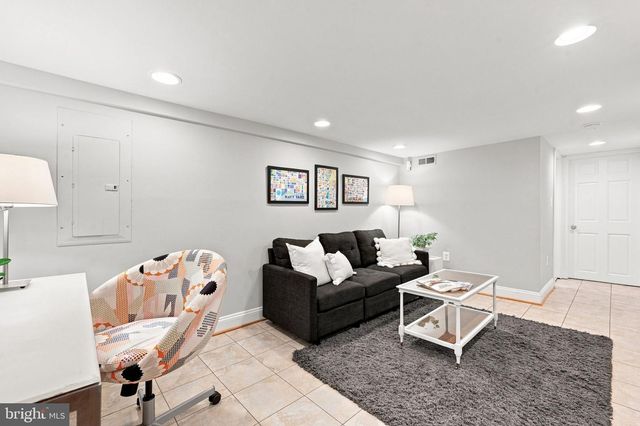 309 K ST SE, Washington, DC 20003