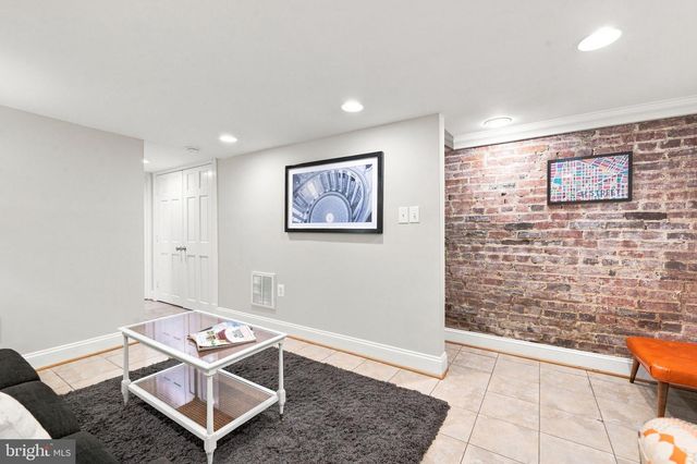 309 K ST SE, Washington, DC 20003