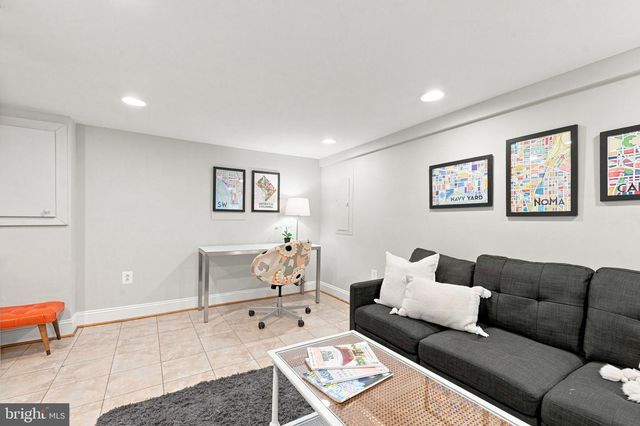 309 K ST SE, Washington, DC 20003