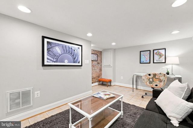 309 K ST SE, Washington, DC 20003
