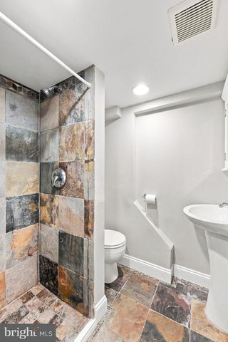 309 K ST SE, Washington, DC 20003