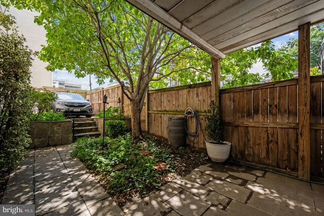 309 K ST SE, Washington, DC 20003