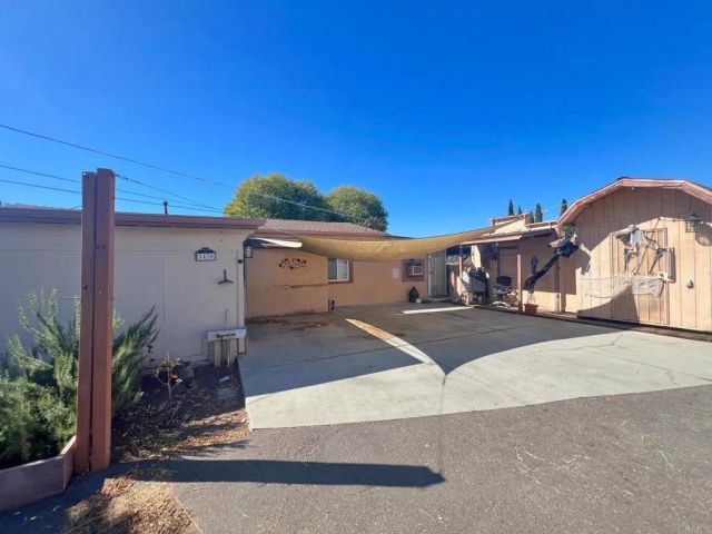 1430 Peach Avenue, El Cajon, CA 92021
