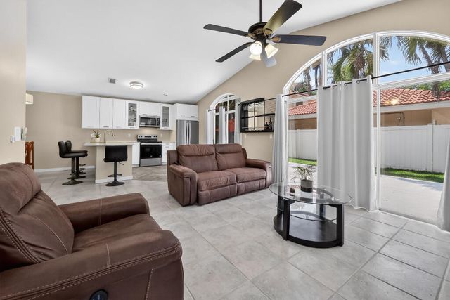 922 OPAL Terrace, Weston, FL 33326