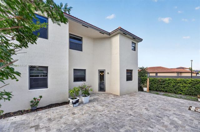 11863 SW 233rd Ter, Homestead, FL 33032