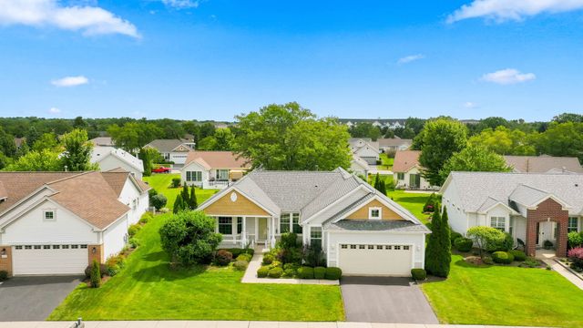 12352 Cold Springs Drive, Huntley, IL 60142