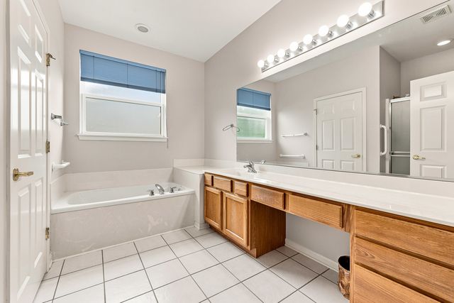 12352 Cold Springs Drive, Huntley, IL 60142