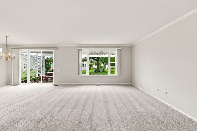 12352 Cold Springs Drive, Huntley, IL 60142