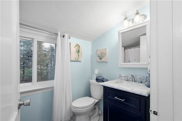 112 Locust Lane, Upper St Clair, PA 15241