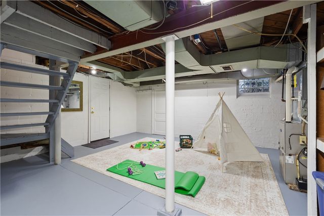 112 Locust Lane, Upper St Clair, PA 15241