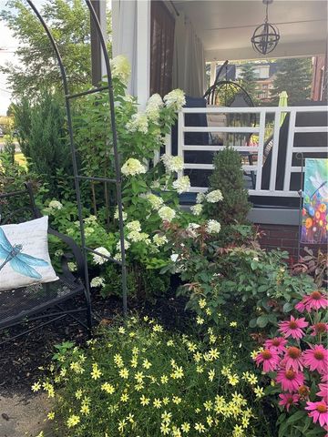 112 Locust Lane, Upper St Clair, PA 15241