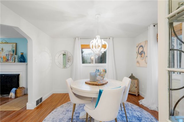 112 Locust Lane, Upper St Clair, PA 15241