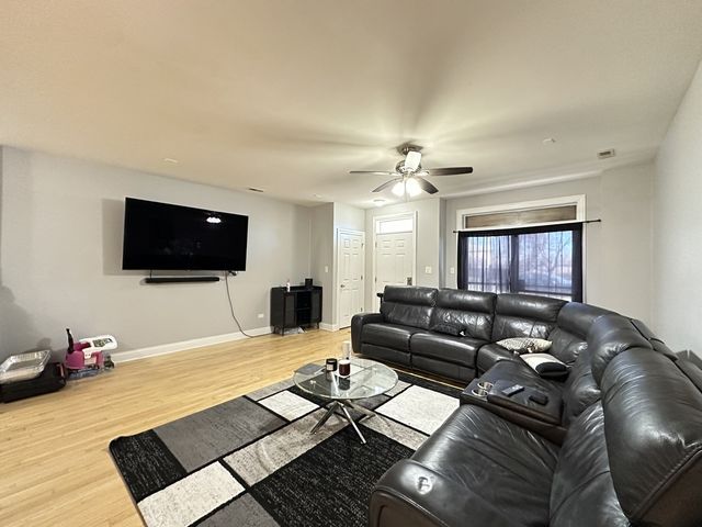 364 N HAMLIN Avenue 1, Chicago, IL 60624