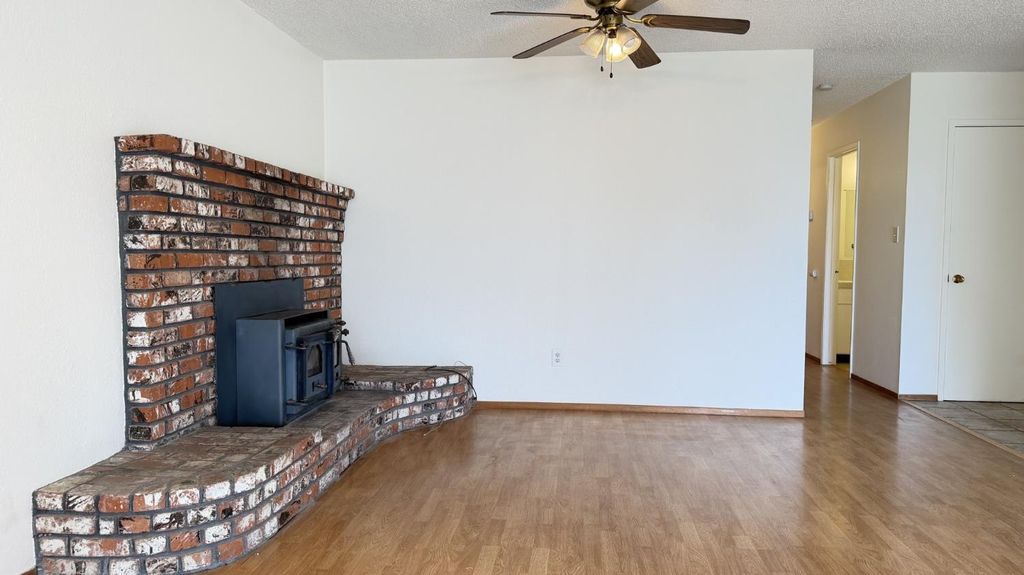Image 10 of property listing at 2860 A Street, Selma, CA 93662