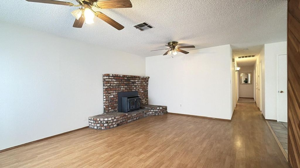 Image 8 of property listing at 2860 A Street, Selma, CA 93662