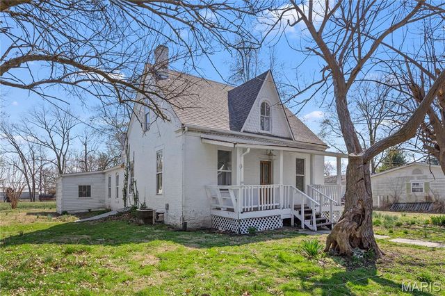 407 N Humboldt Street, Marine, IL 62061