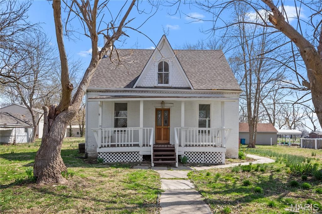 407 N Humboldt Street, Marine, IL 62061