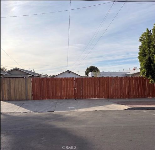 1157 N 7th, Colton, CA 92324