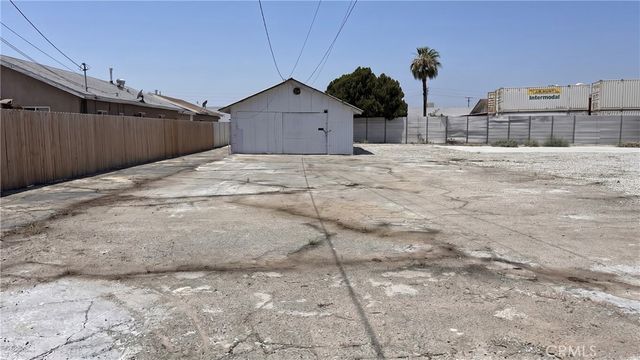 1157 N 7th, Colton, CA 92324