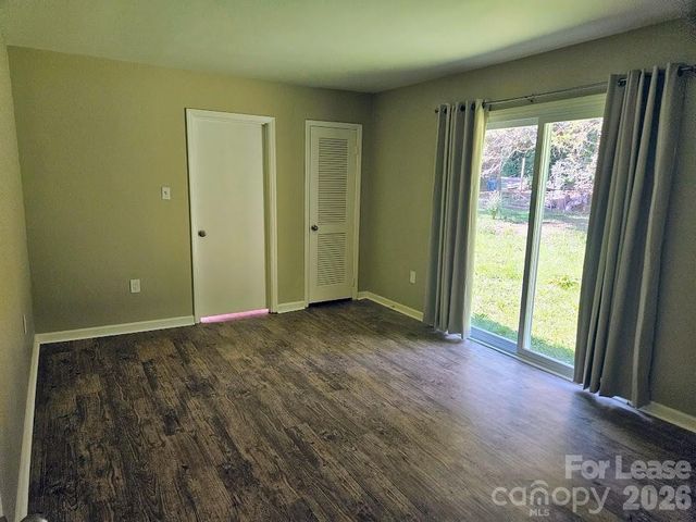 6815 Water Mill Court, Charlotte, NC 28215
