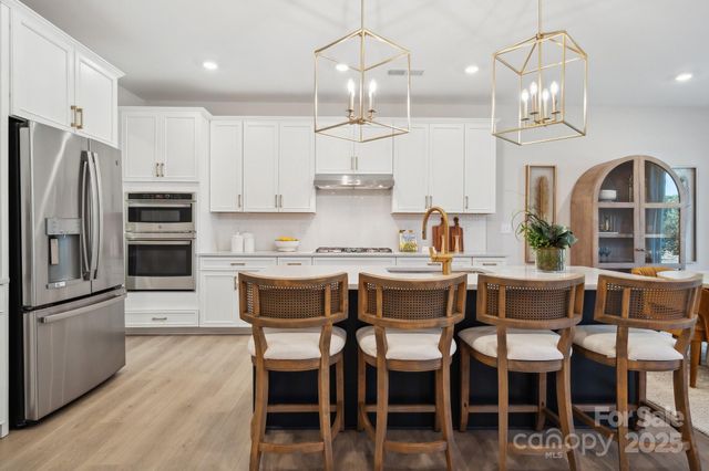 4010 Caymen Bay Court, Tega Cay, SC 29708