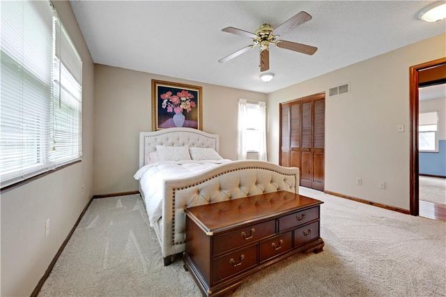16110 W Indian Creek Parkway, Olathe, KS 66062